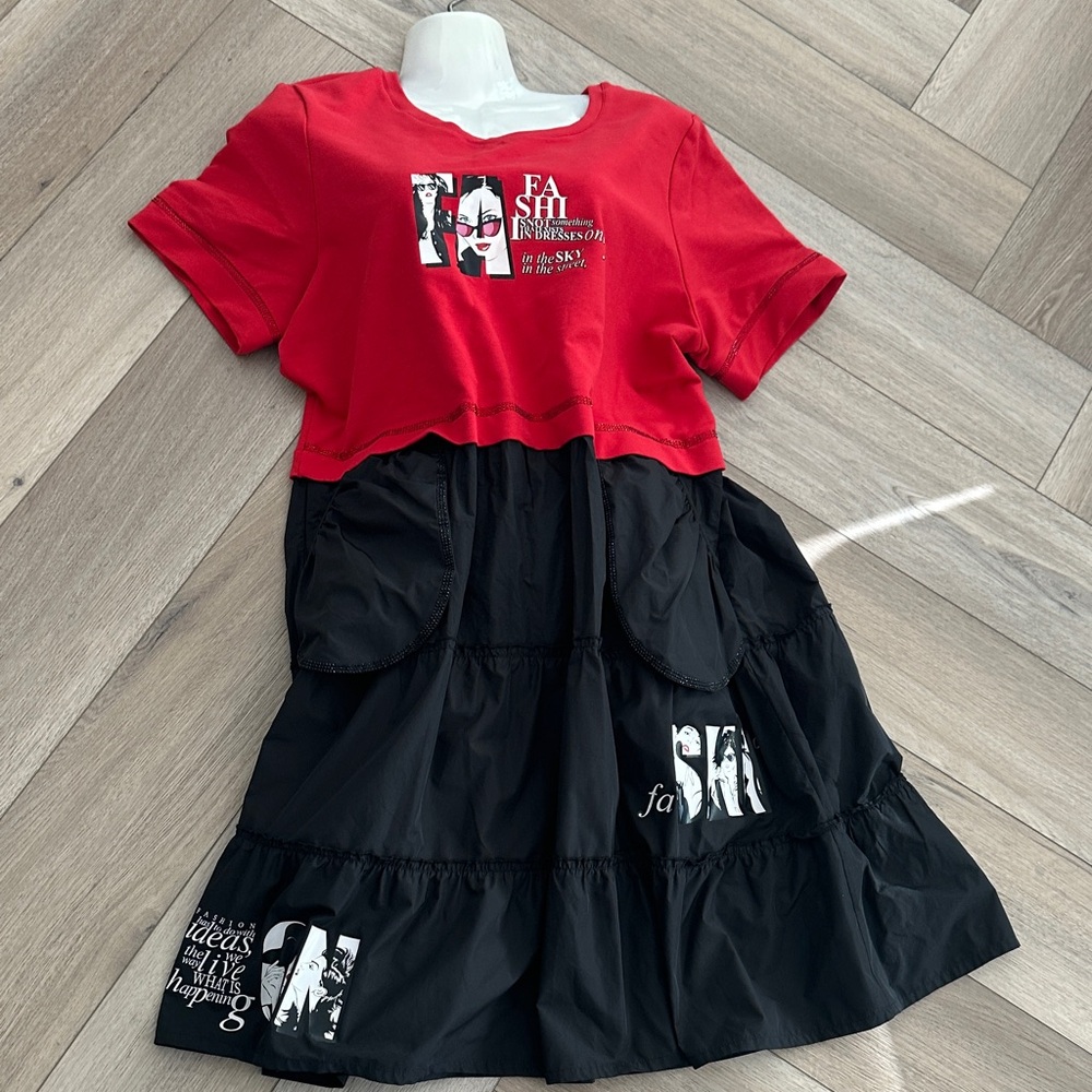 Tricotto Red and Black Midi Dress